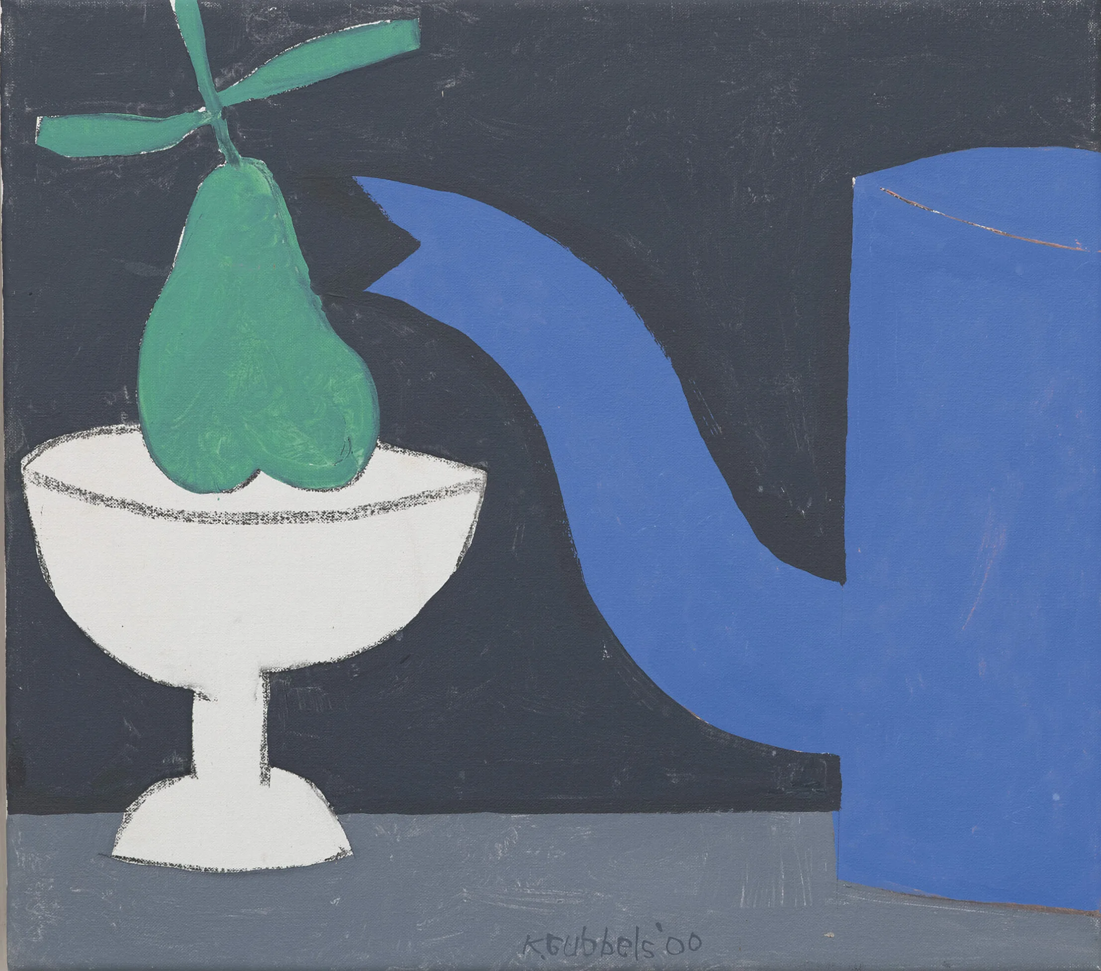Klaas Gubbels: Stilleven met blauwe koffiekan en een groene peer