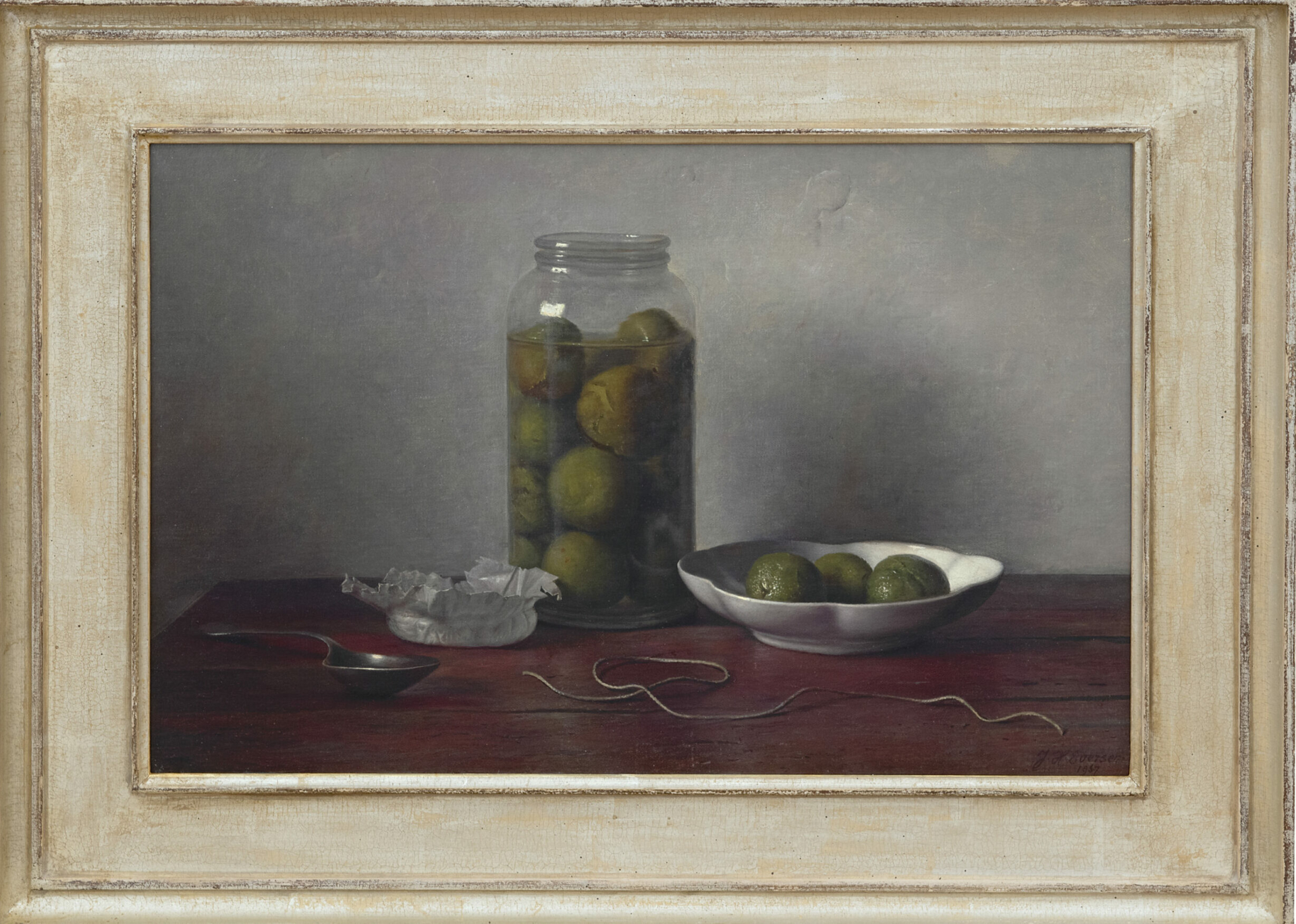 Johannes Hendrik Eversen: Stilleven met groene walnoten in een glazen vaas (in lijst)